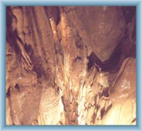 Dekoracja stalaktytowa jaskini
