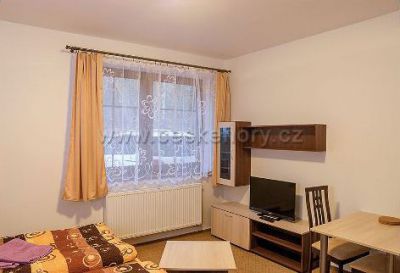 Apartamenty i restauracja Rezac