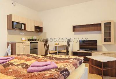 Apartamenty i restauracja Rezac