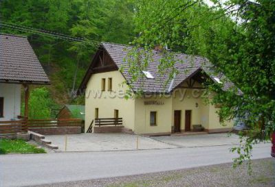 Chata Lhoťanka