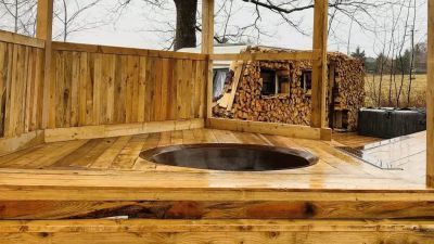 Glamping Jedlová z wellness zewnętrznym