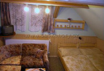 Lovecká chata i Supraphon