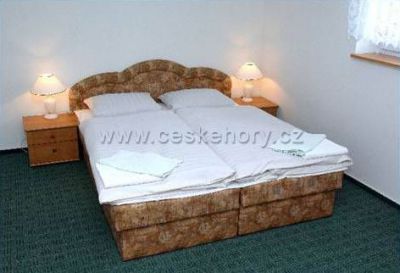 Hotel U jezirka