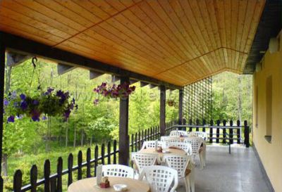 Pensjonat-Winiarnia Peklo